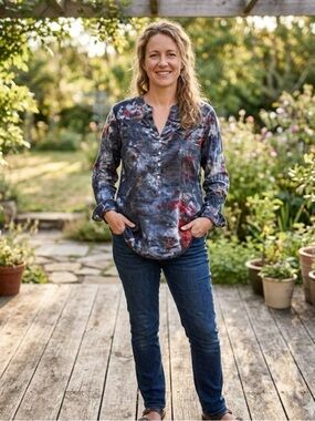 NWOT The Nu Vintage Button Down Floral Multi Color Blouse Size M/L